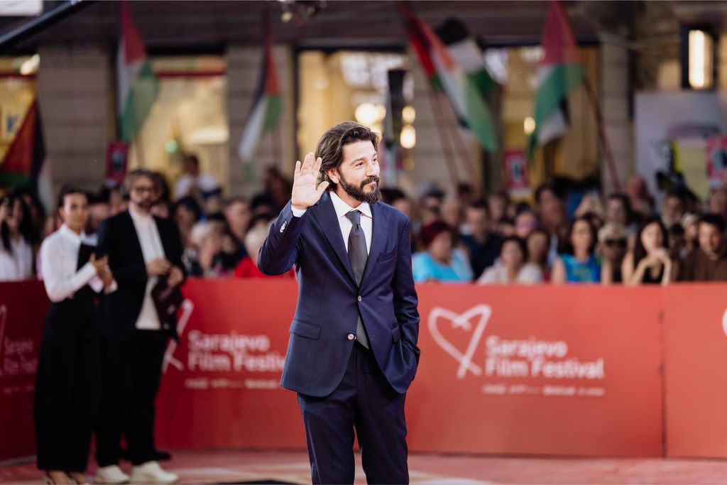 Diego Luna - 1