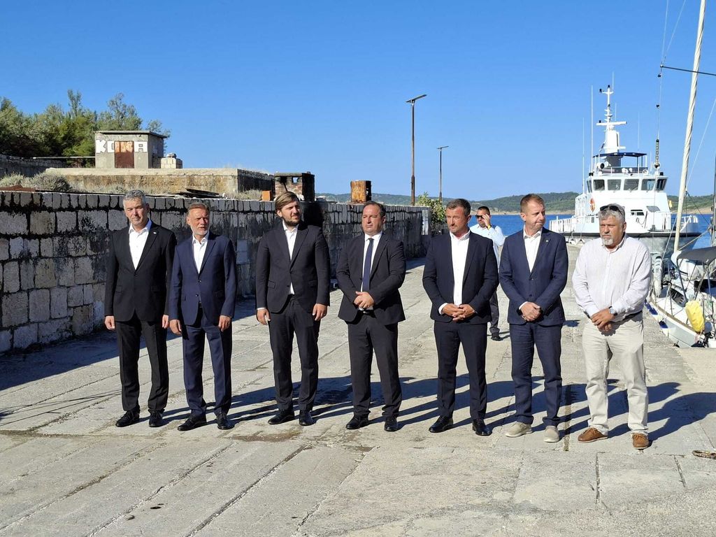 Izaslanstvo Vlade na Mirogoju