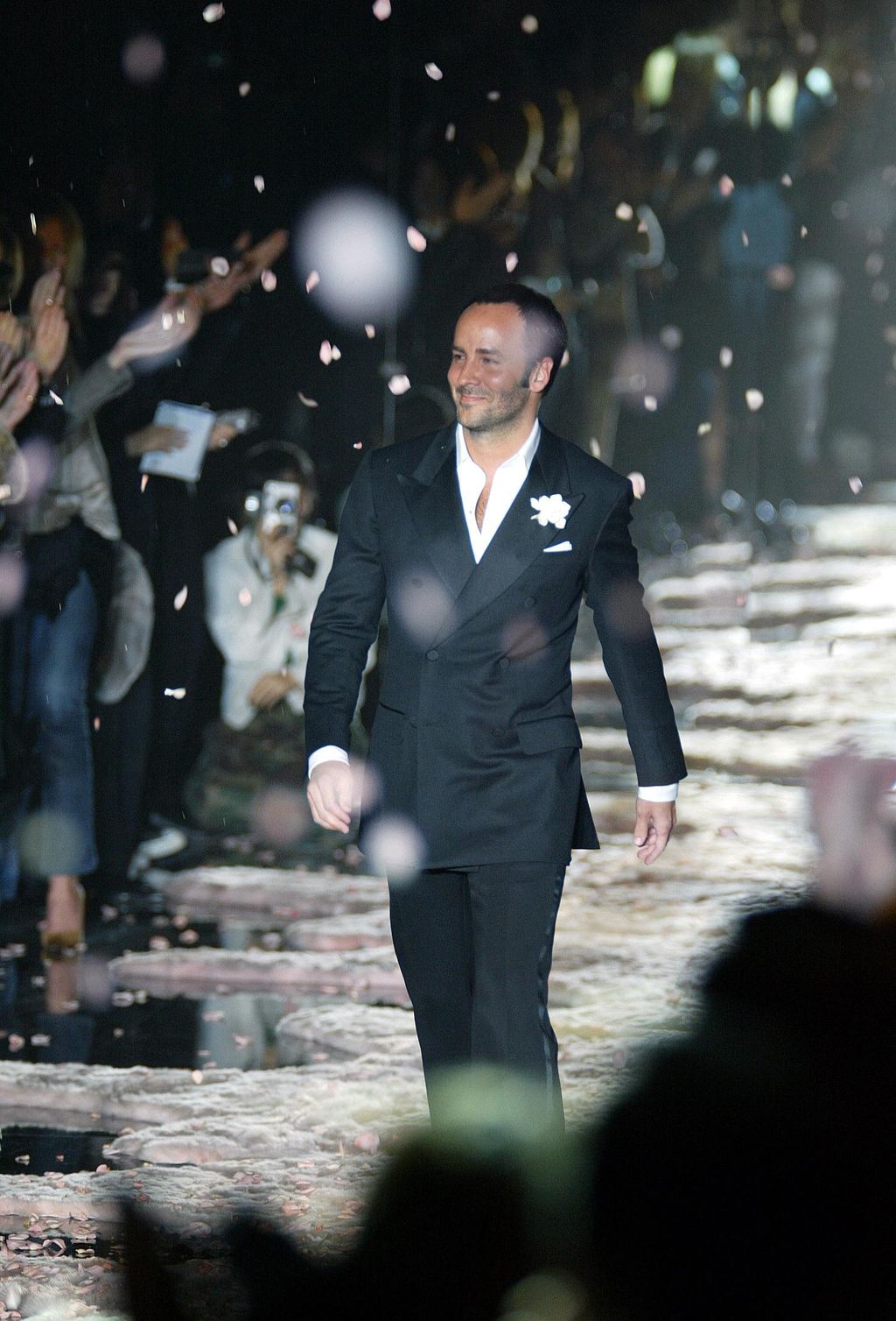 Tom Ford 2004. na posljednjoj reviji za Gucci