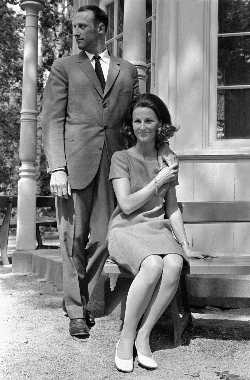 Zaručnici Harald i Sonja u proljeće 1968.