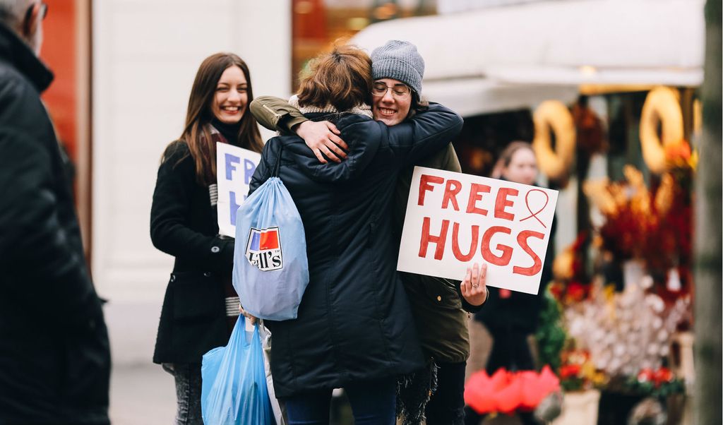 Besplatni zagrljaji dijelili su se u središtu Zagreba - 4
