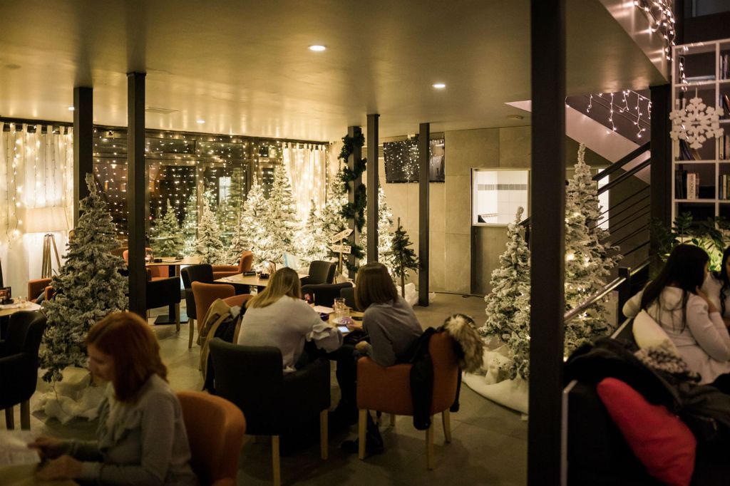 Blagdanska čarolija u Hugo's baru (Foto: Ino Zeljak)