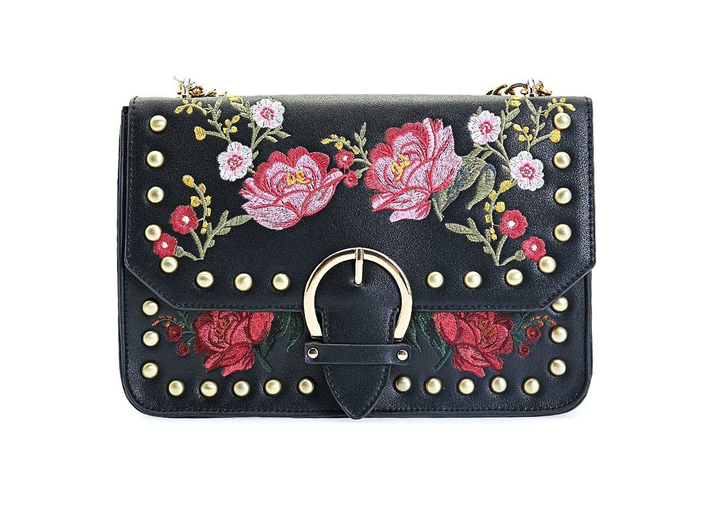 Stradivarius 149 kuna