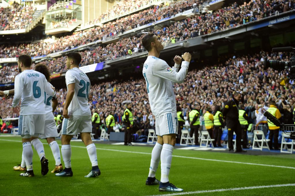 Cristiano Ronaldo slavi sa suigračima (Foto: AFP)