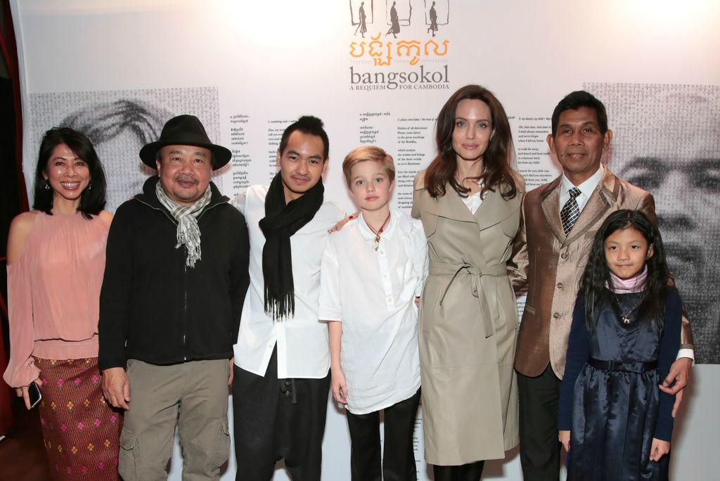 Maddox, Shiloh i Angelina na manifestaciji 'Bangsokol: A Requiem for Cambodia'