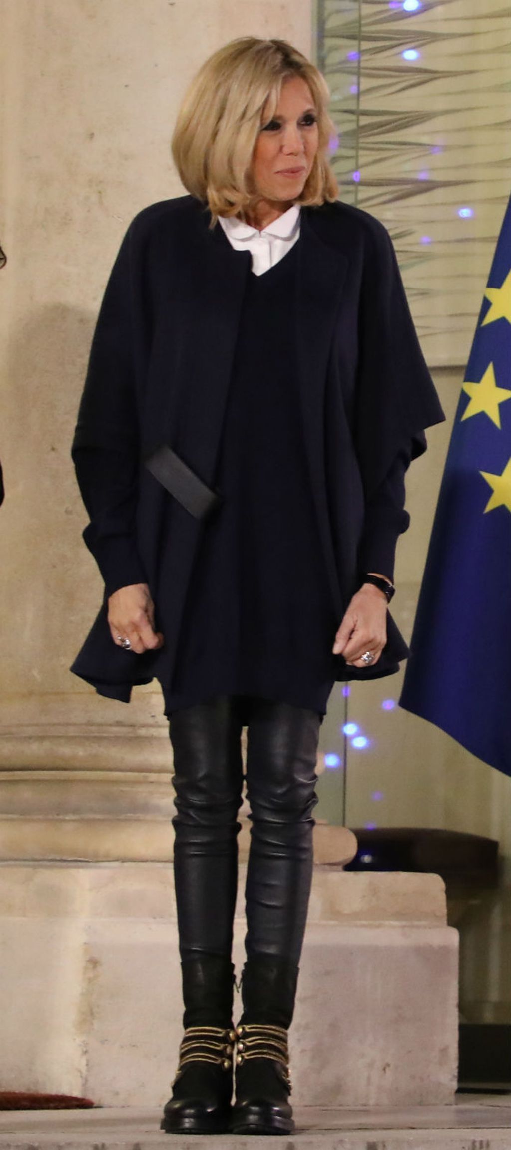 Brigitte Macron u čizmama glam rock stila - 6