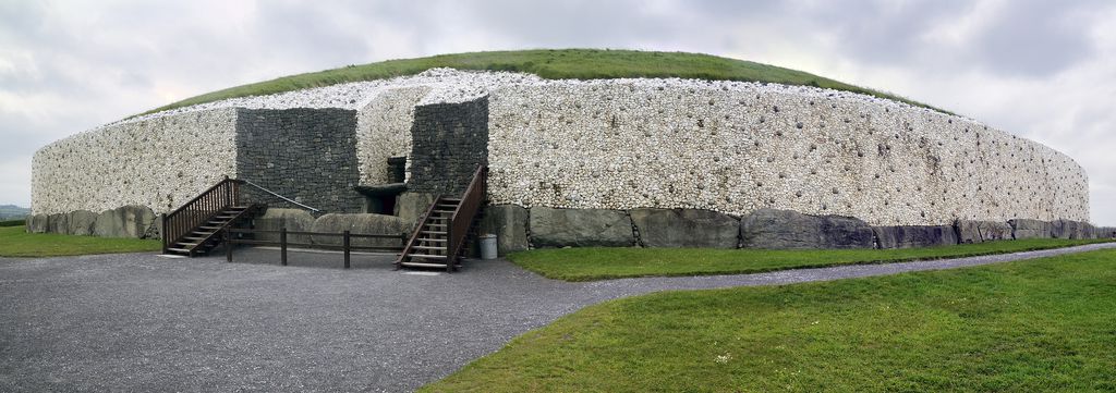 Newgrange u Irskoj jedan je od najstarijih neolitskih spomenika u Irskoj (Foto: Guliver/Thinkstock)