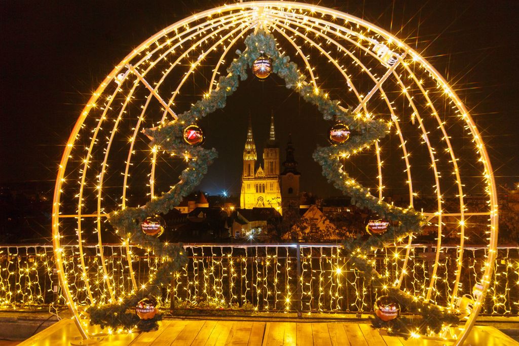 Otvoren Advent u Klovićevim dvorima - 2