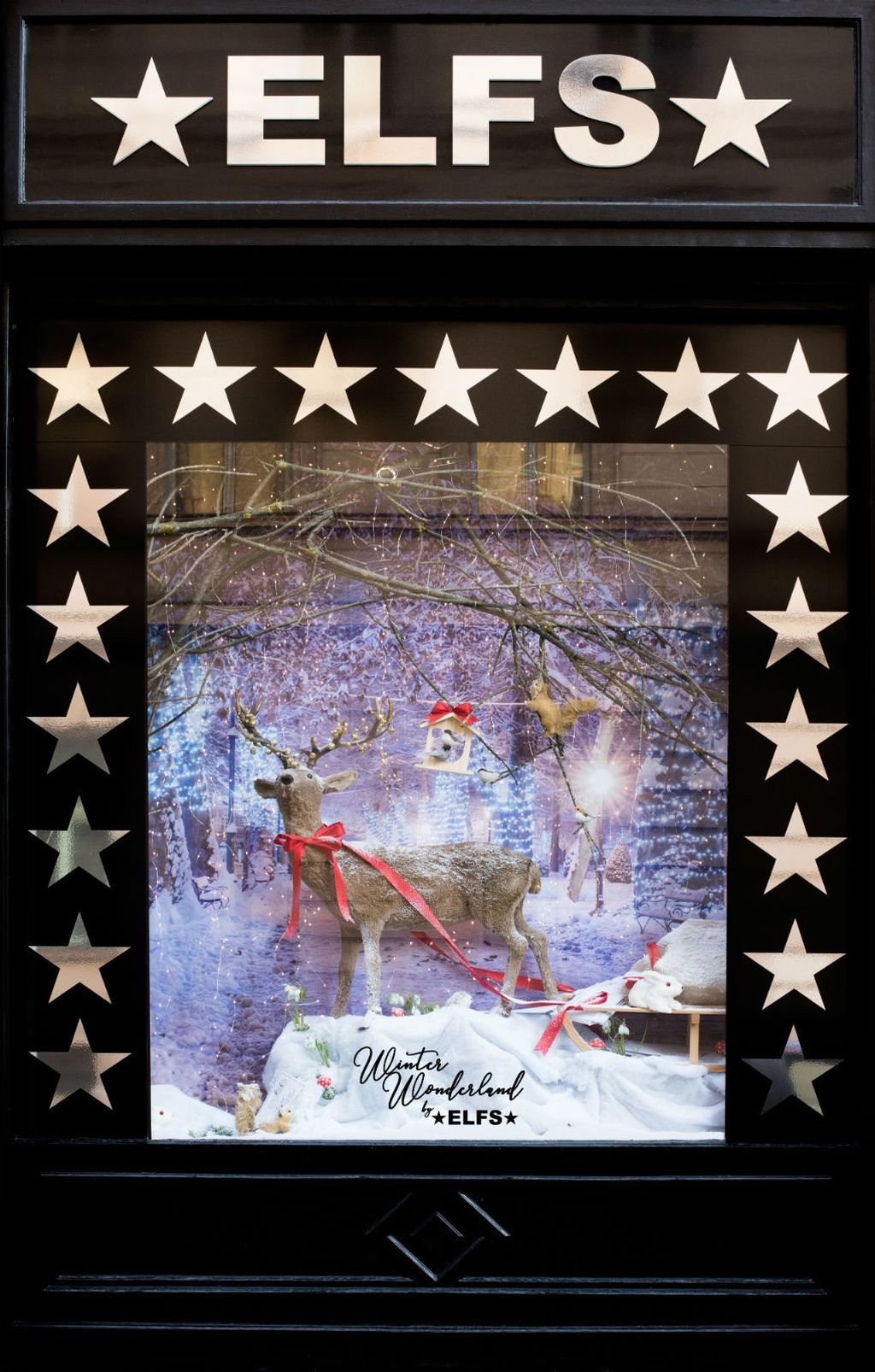 Božićno uređenje izloga dućana modnog dvojca ELFS - 4