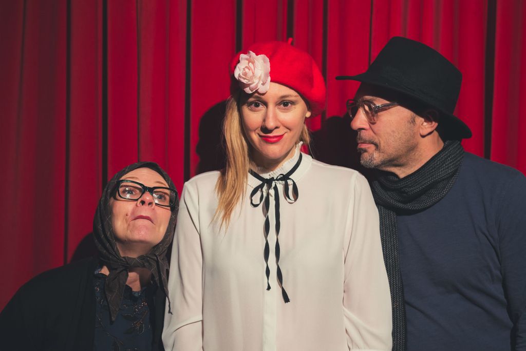 Prva izvedba predstave je 20. prosinca