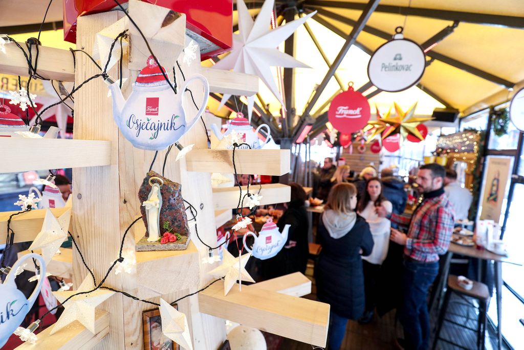 Osječajnik na terasi kafića Story Supercaffe