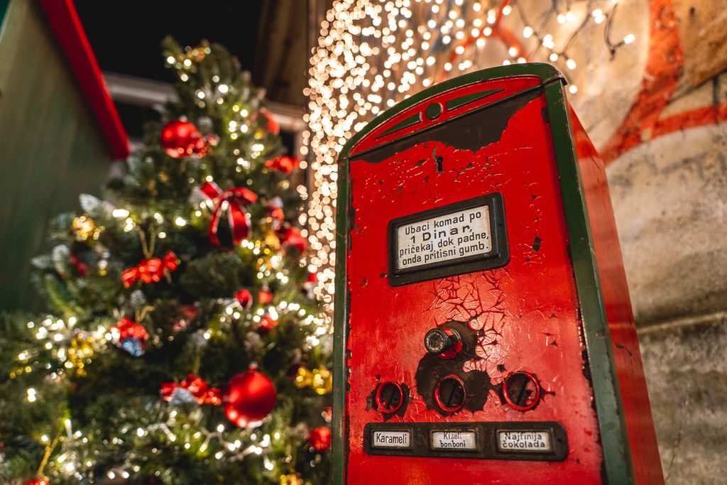 Miškecov prolaz u Zagrebu za Advent je uređen poput starinskog filmskog seta - 14
