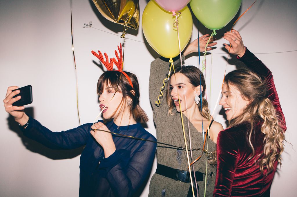 Blagdanski tulum za prijateljice