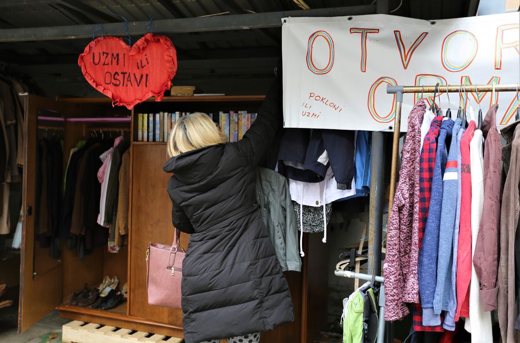 Otvoreni ormar (Foto: Dnevnik.hr)