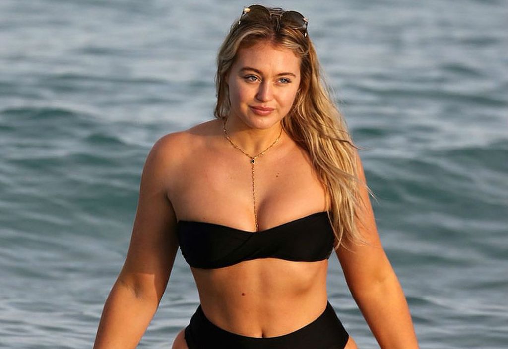 Iskra Lawrence u bikiniju