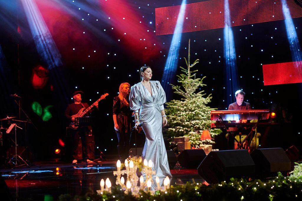 Nina Badrić na koncertu Želim život - 13