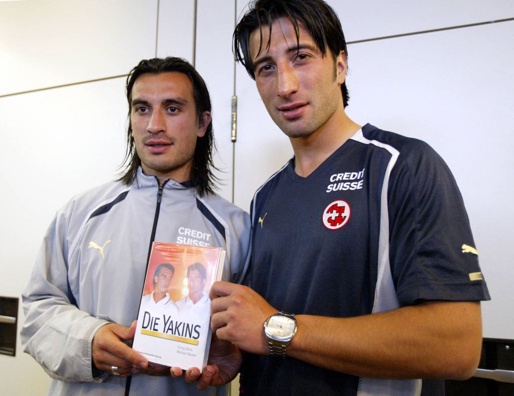 Murat i Hakan Yakin 2004. godine