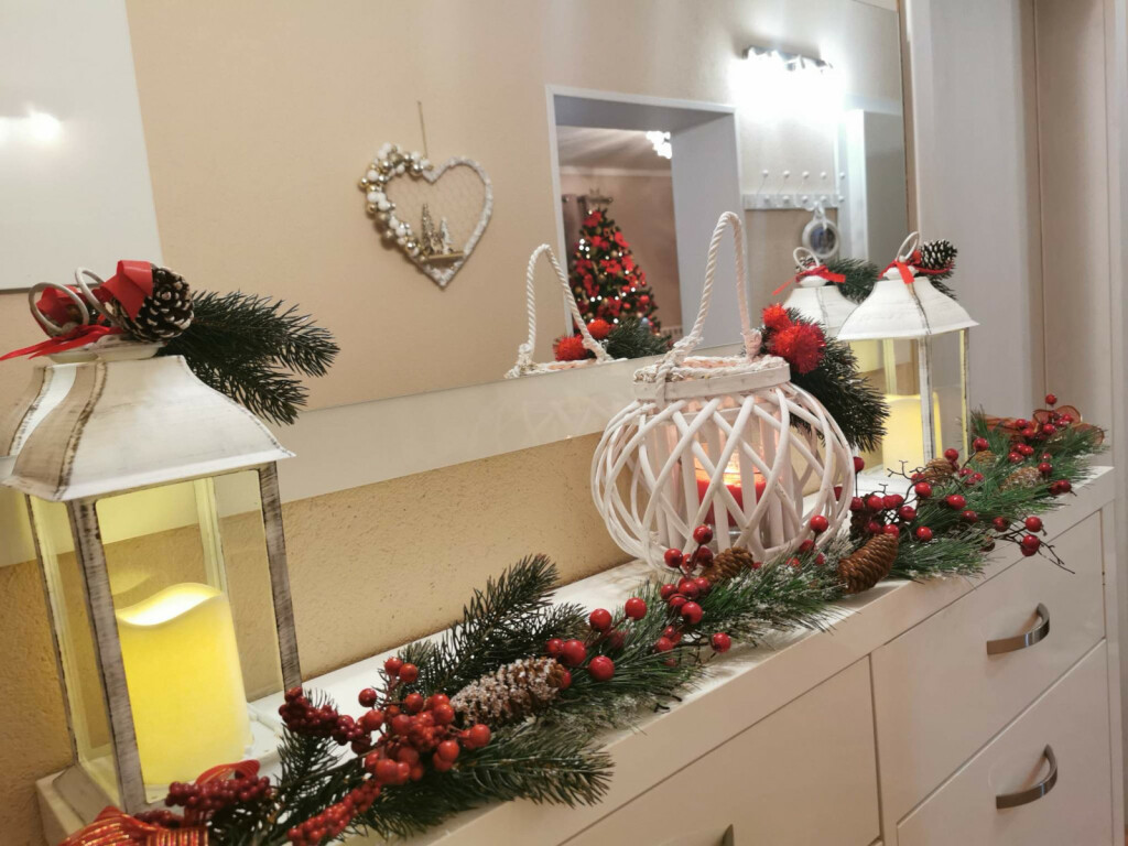Božićno uređenje kuće Daniele Bobanović iz Rijeke u crveno-zlatnoj kombinaciji - 4