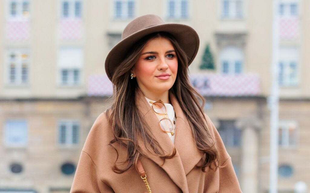 Lijepa brineta sa zagrebačke špice