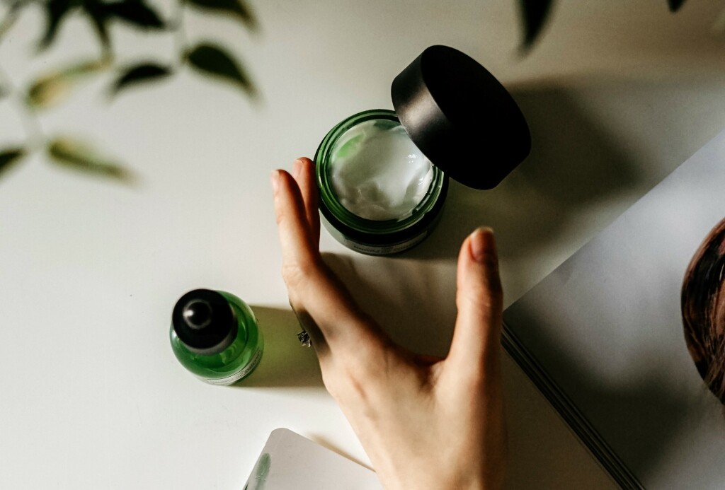 Beauty proizvodi su idealan poklon za žene koje vole maziti i paziti kožu i kosu