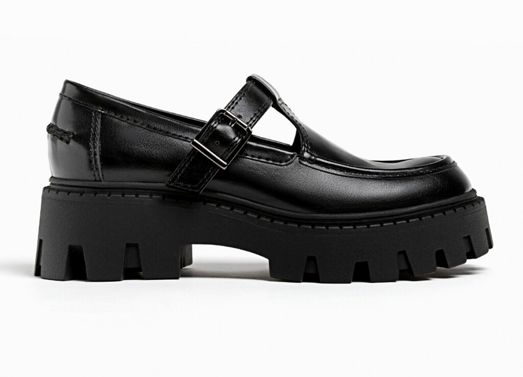 Stradivarius, 35,99 EUR