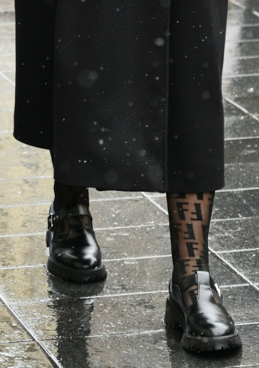 Ljepotica sa zagrebačke špice u trendovskim mokasinama s remenom