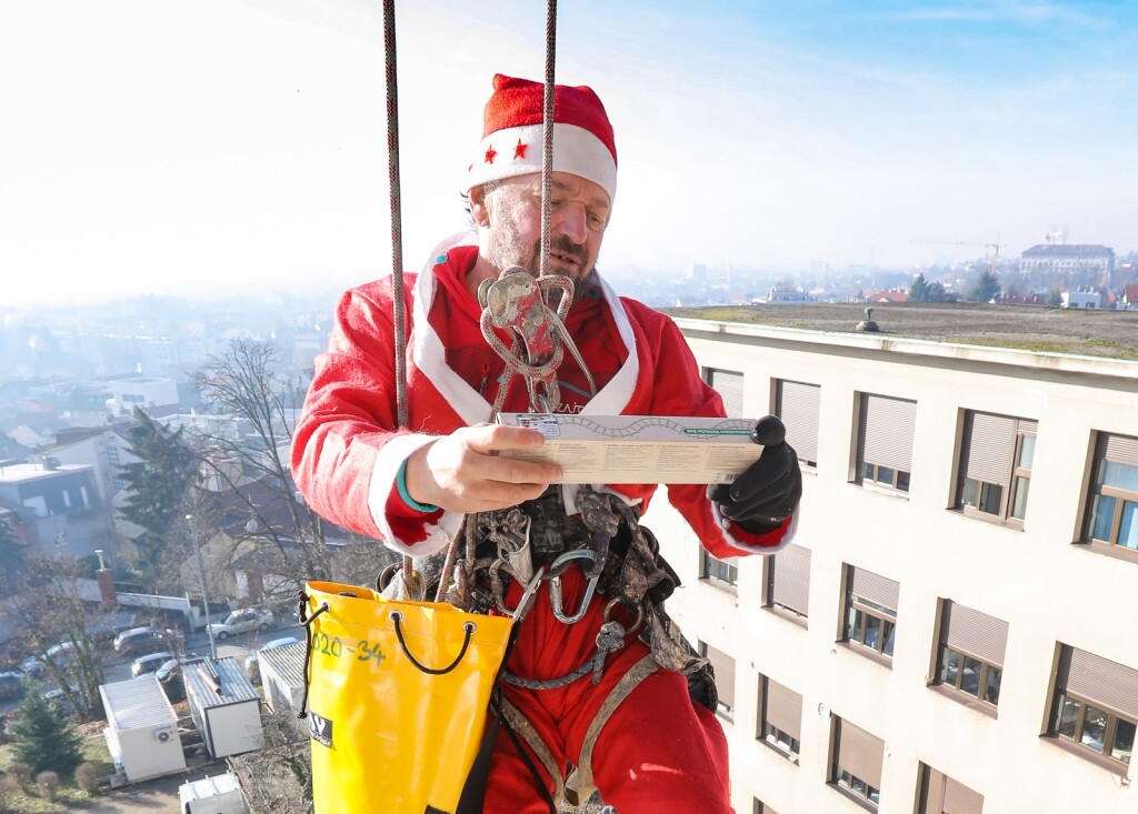 Djedovi Mrazovi na Rebru