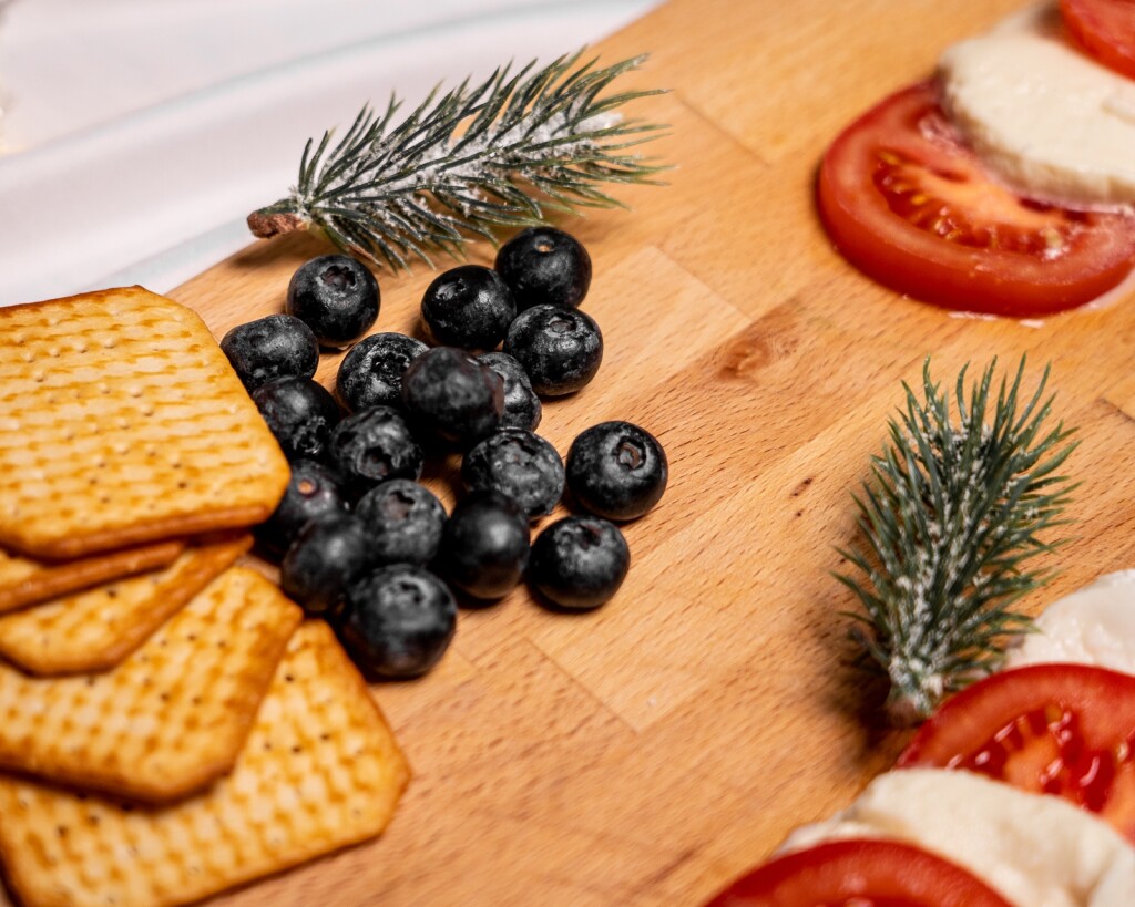 Božićna caprese salata