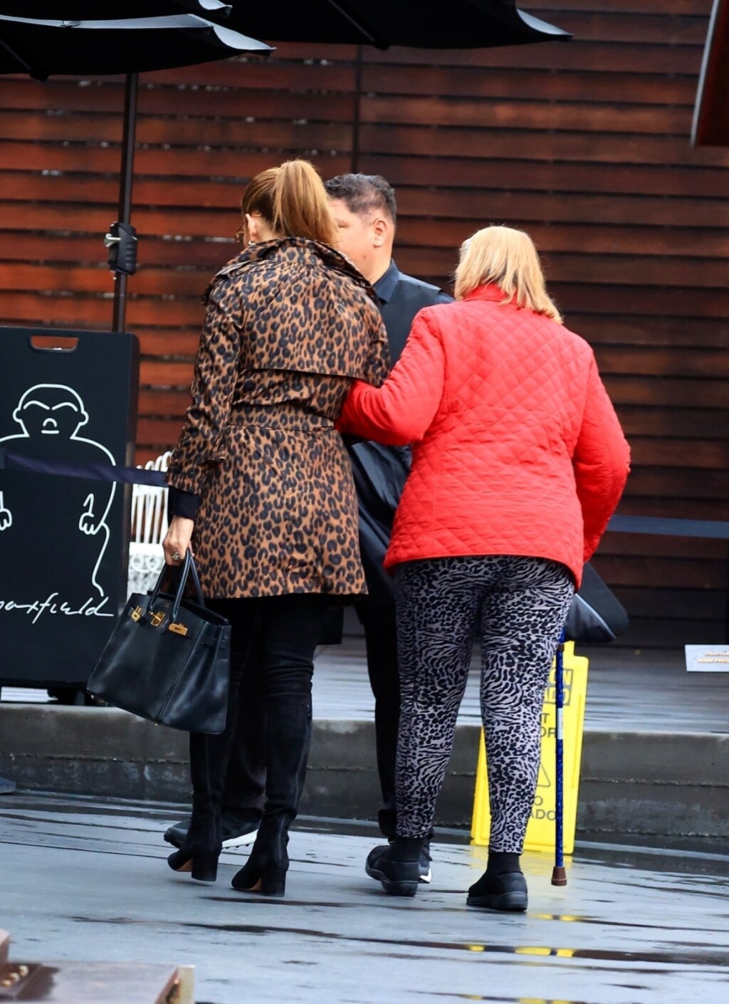 Jennifer Lopez i mama u božićnom šopingu