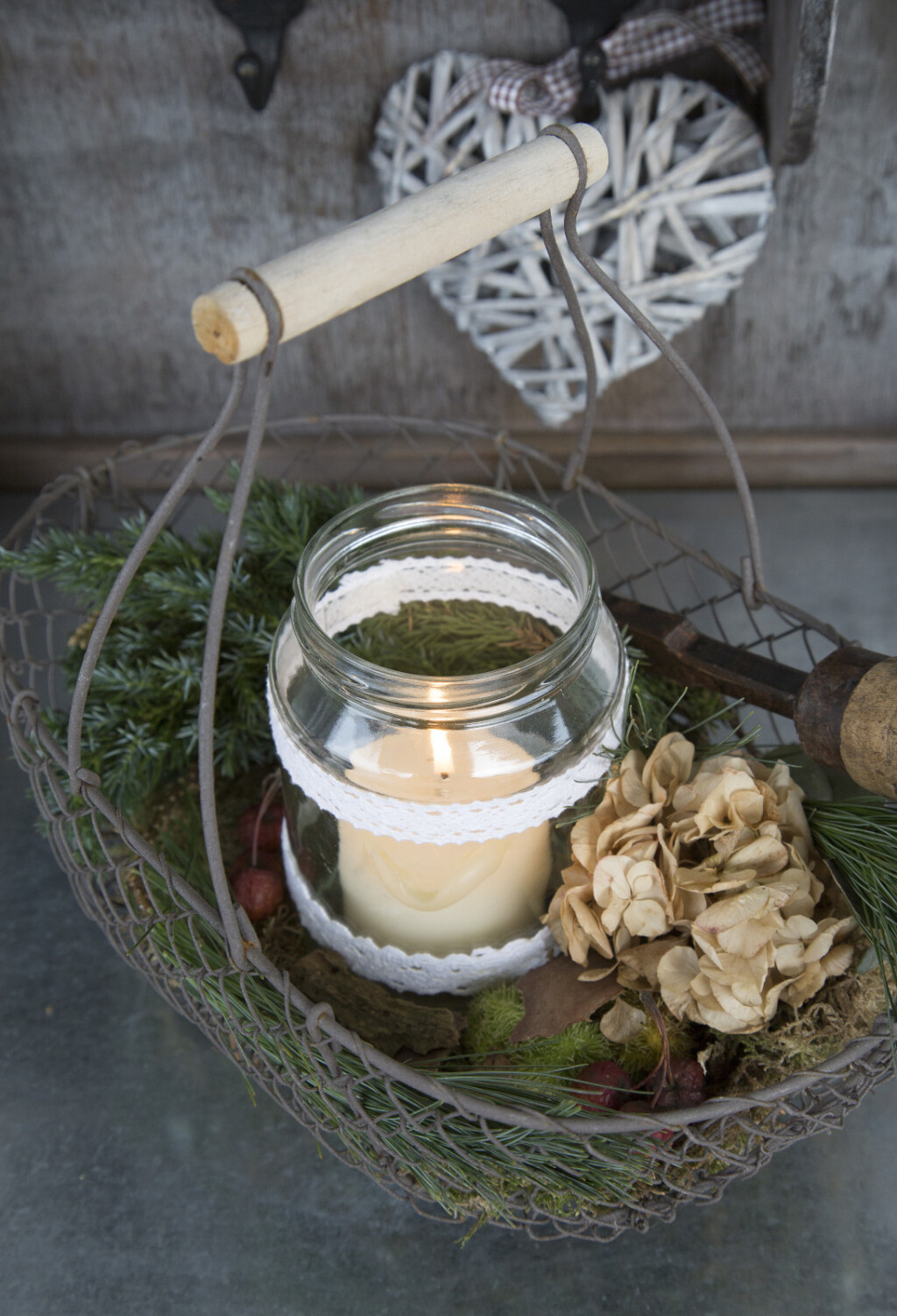 Ideje kako čipku uklopiti u božićne dekoracije - 11