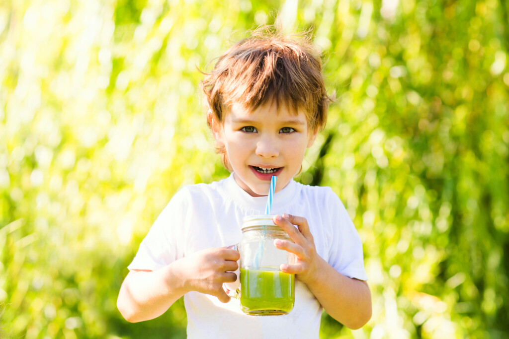 Voće i povrće zamaskirano u smoothieje