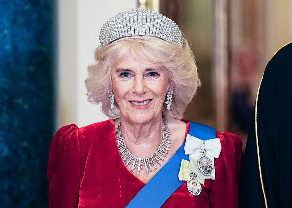 Kraljica Camilla - 1