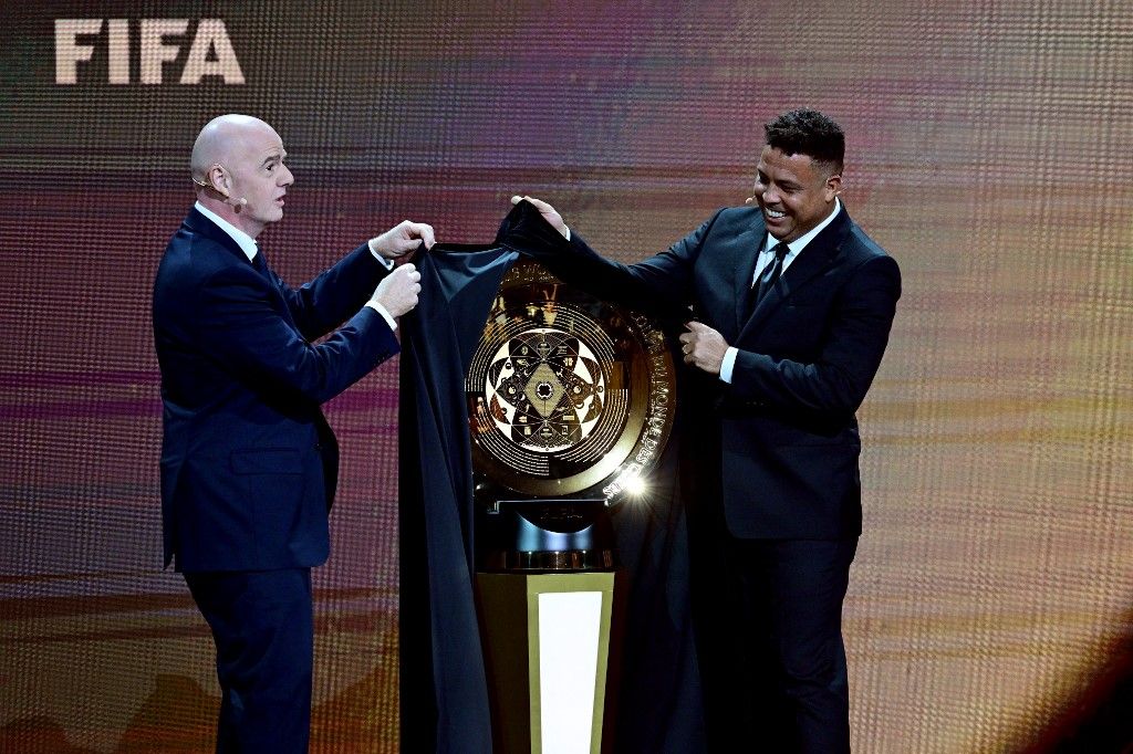 Gianni Infantino i Ronaldo