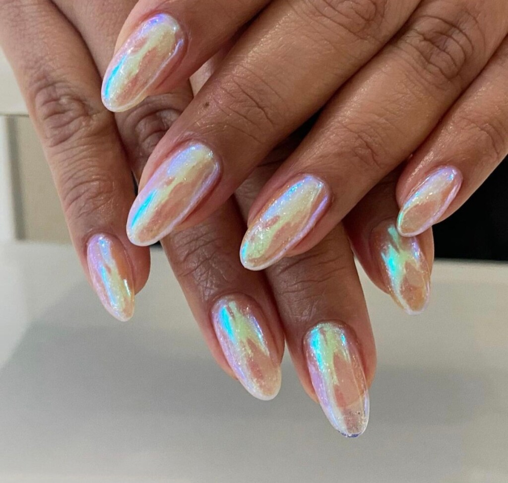 Manikura mjesečevog kamena