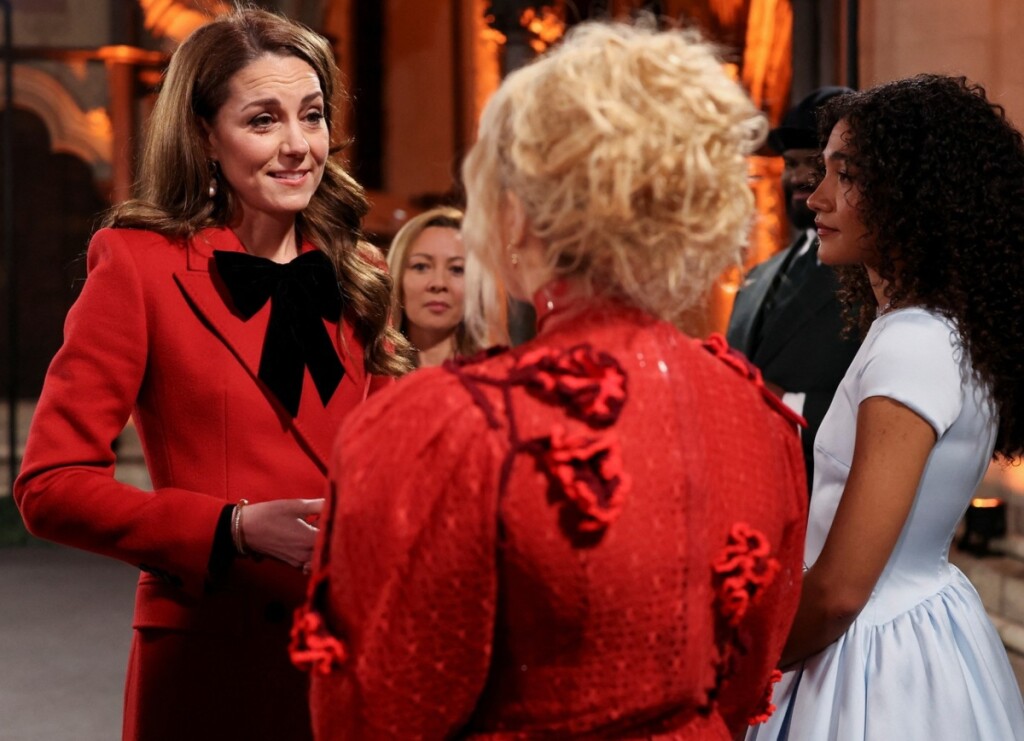 Catherine Middleton u crvenom kaputu