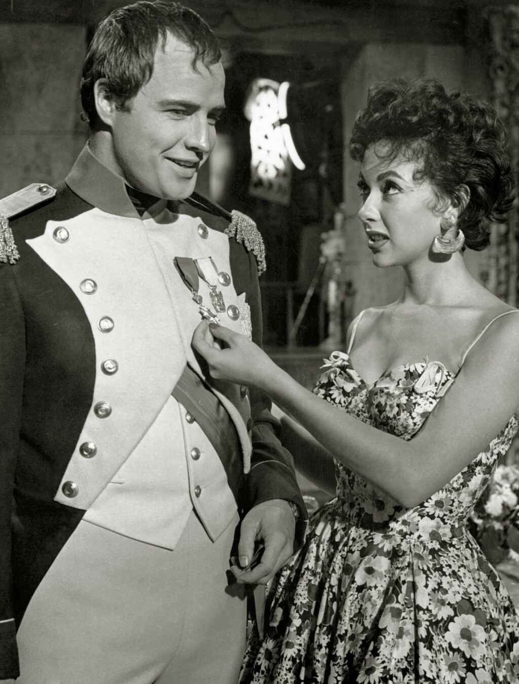 Marlon Brando i Rita Moreno 1954. godine na setu filma Desiree na kojem su se upoznali