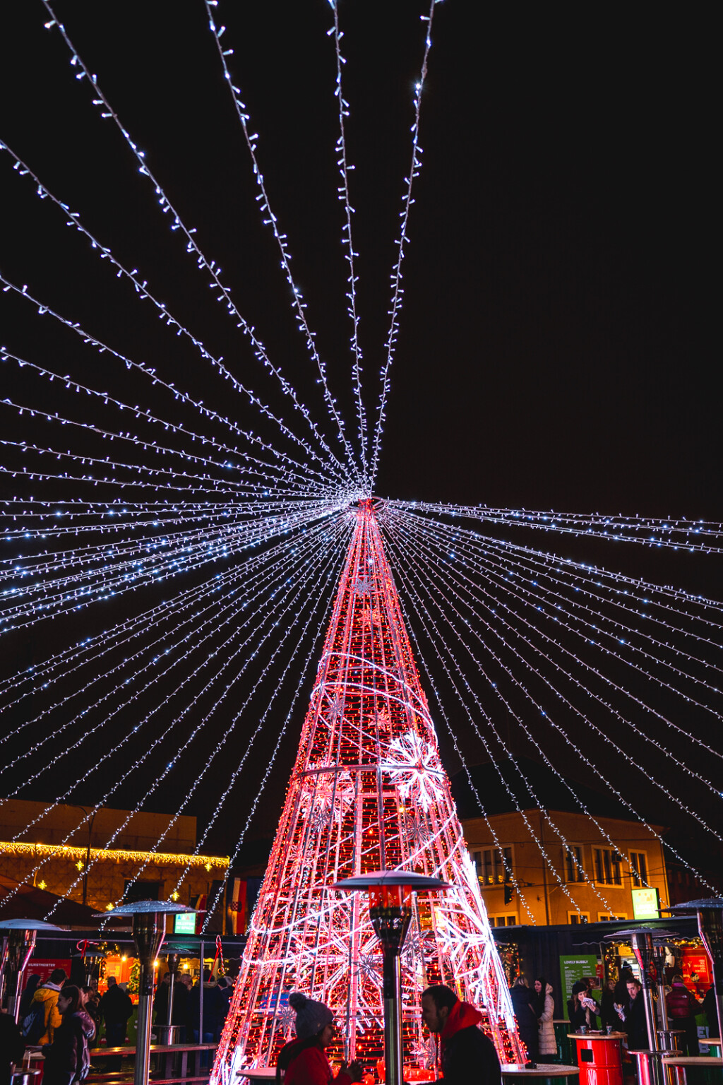 Advent na Kvaternikovom trgu