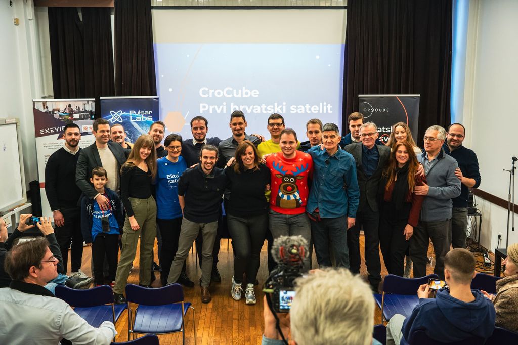 Daniela Jović, CroCube - 1