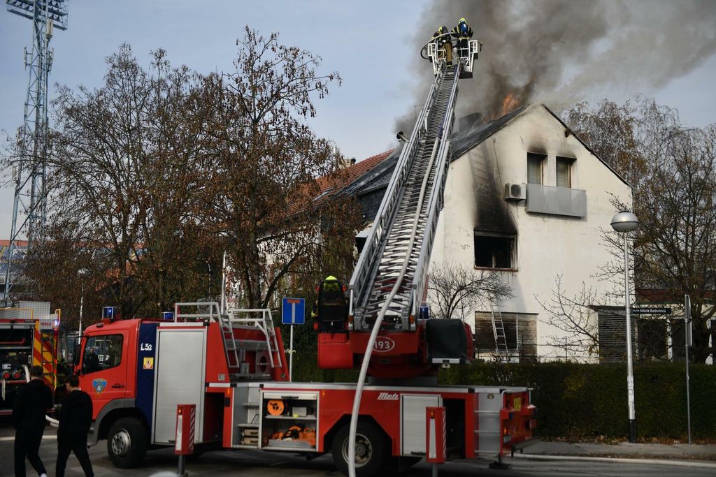Požar obiteljske kuće u Zagrebu - 3