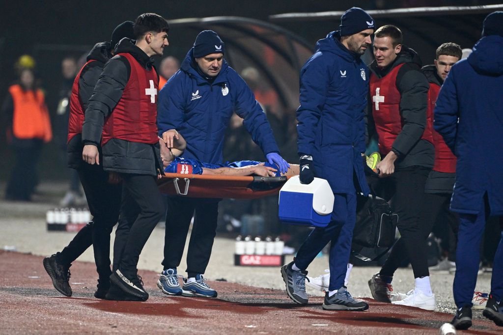 Arber Hoxha na nosilima