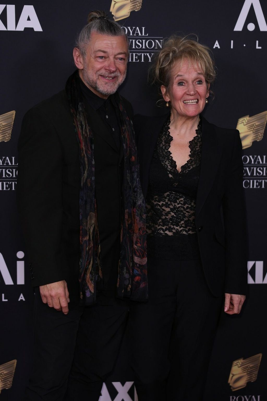 Andy Serkis sa suprugom