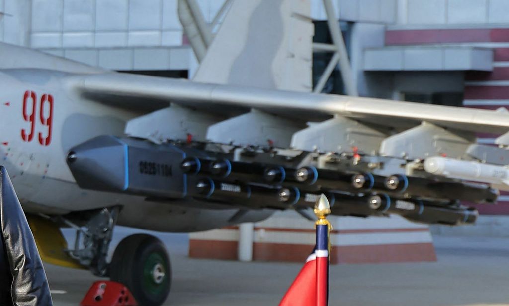 Nepoznati krstareći projektil na sjevernokorejskom Su-25 zrakoplovu