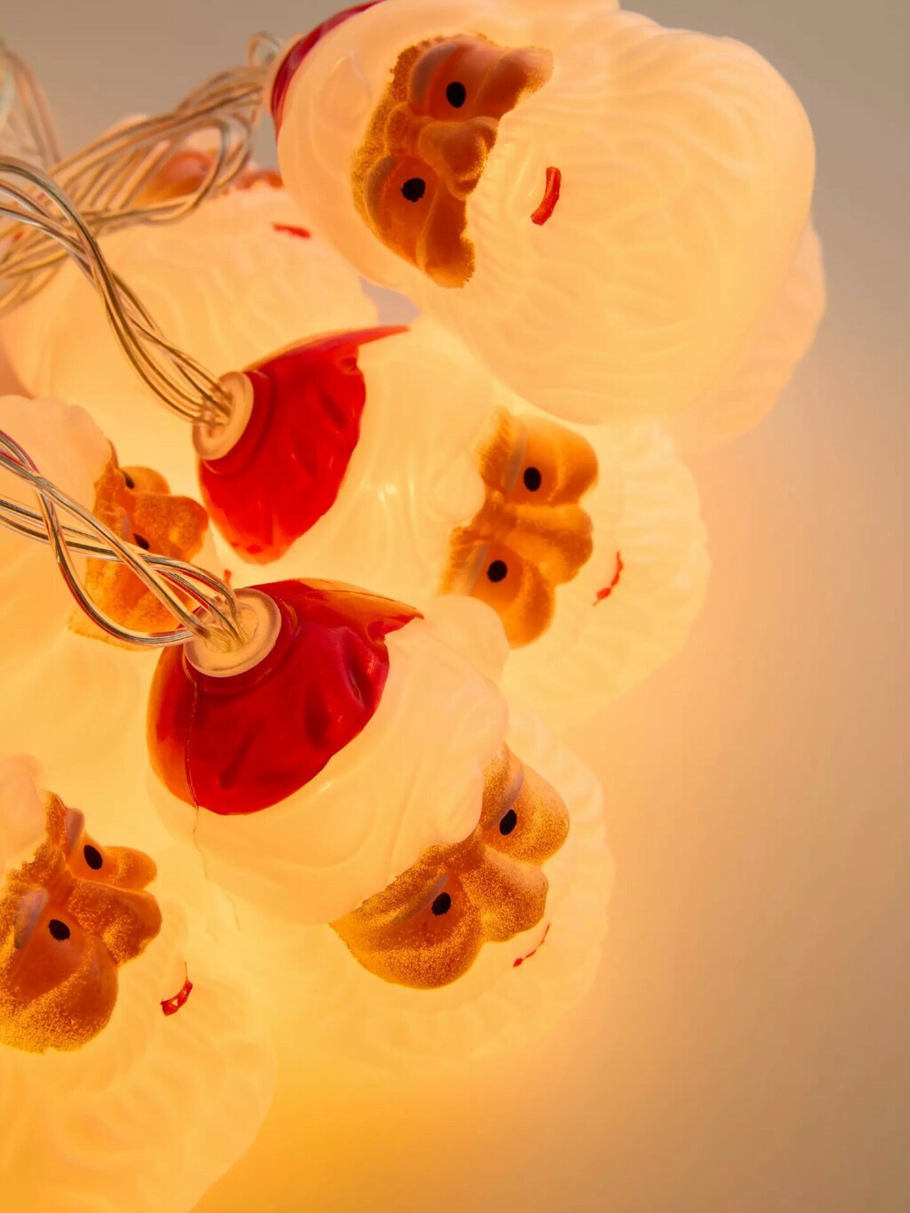 LED lampice u obliku Djeda Božićnjaka, Primark, 5 EUR