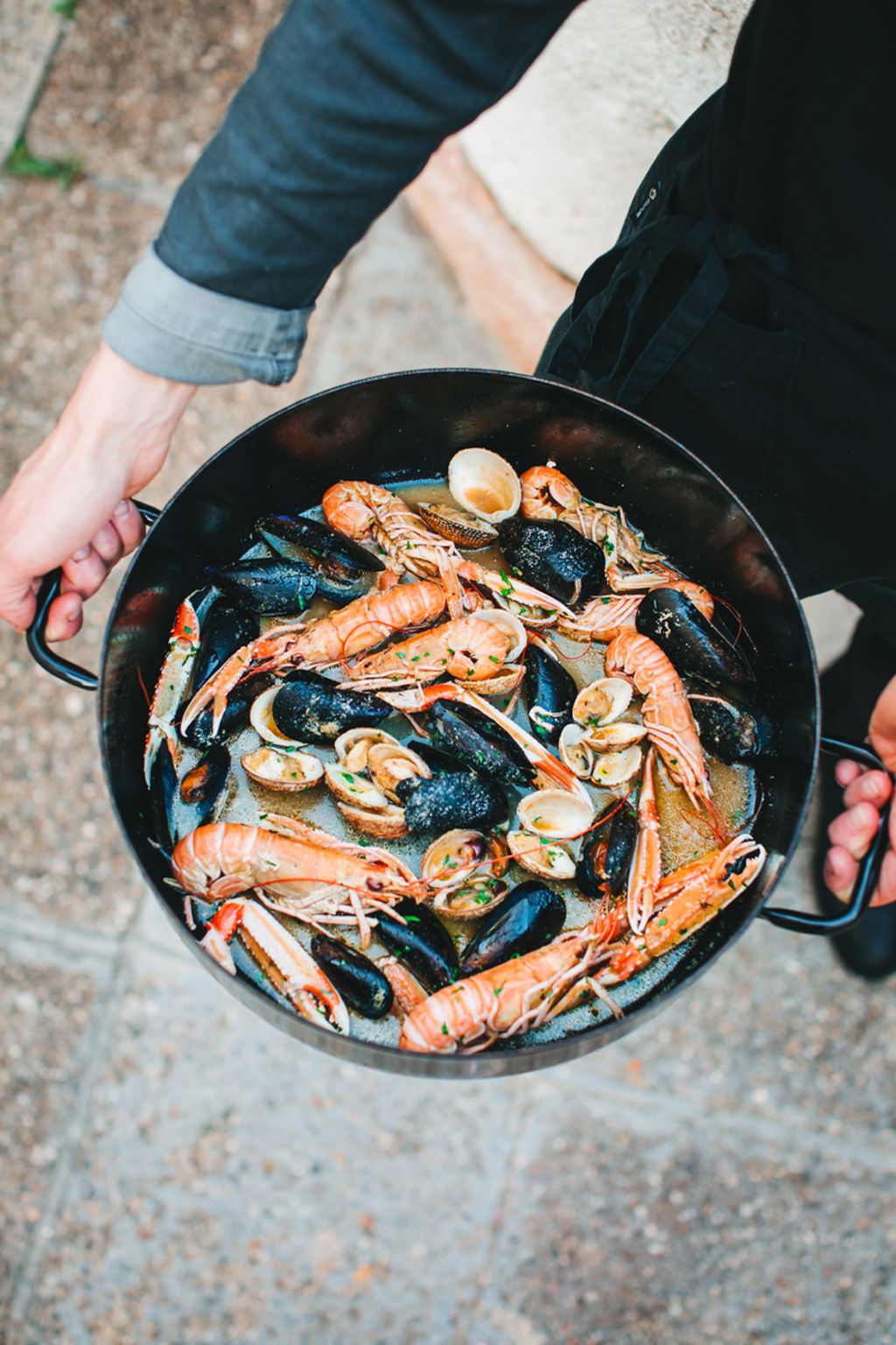 Buzara s kvarnerskim škampom i ostalim plodovima mora