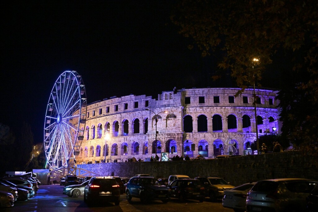 Otvoreno klizalište u pulskoj Areni 2025. - 7