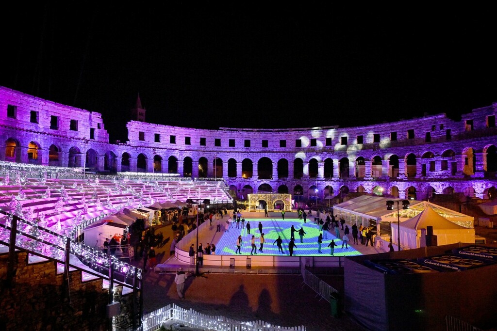 Otvoreno klizalište u pulskoj Areni 2025. - 8