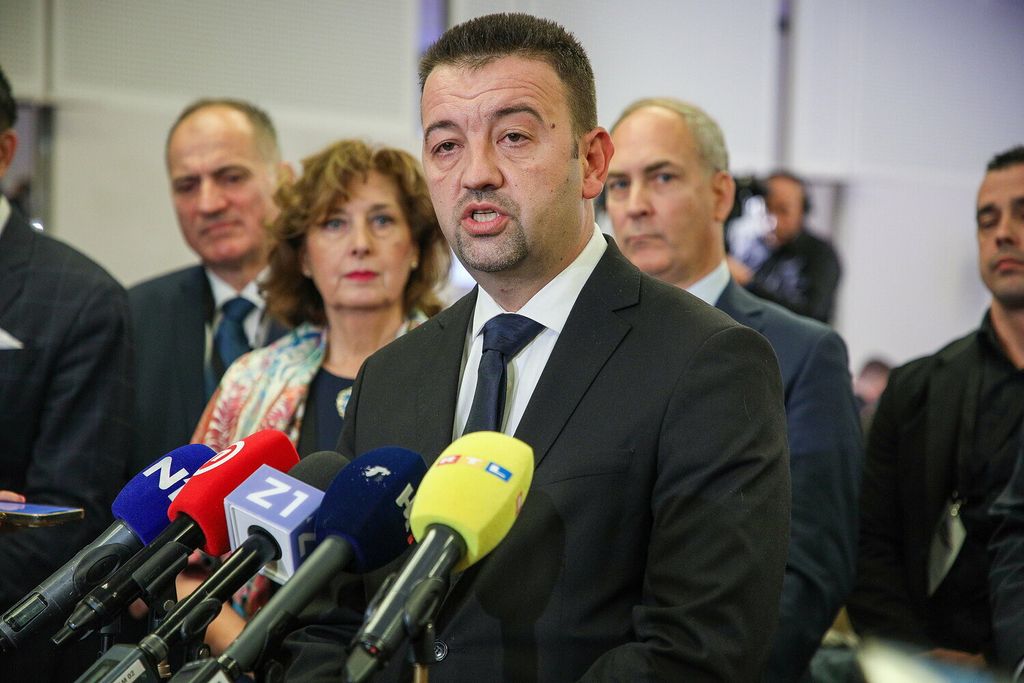 Radić (DOMiNO) najavio novu desnu političku platformu - 3