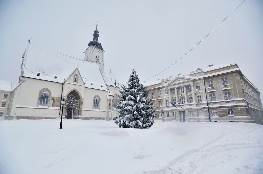 Snijeg u Zagrebu 2012. godine