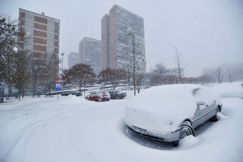 Snijeg u Zagrebu 2012. godine