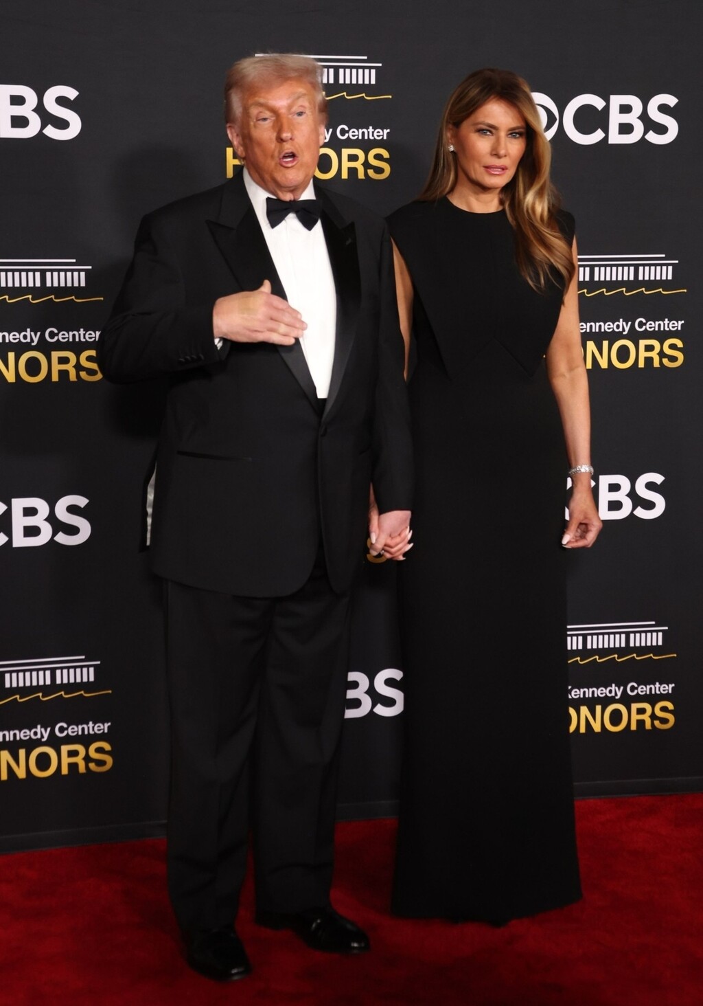 Izdanje Melanije Trump u crnoj haljini